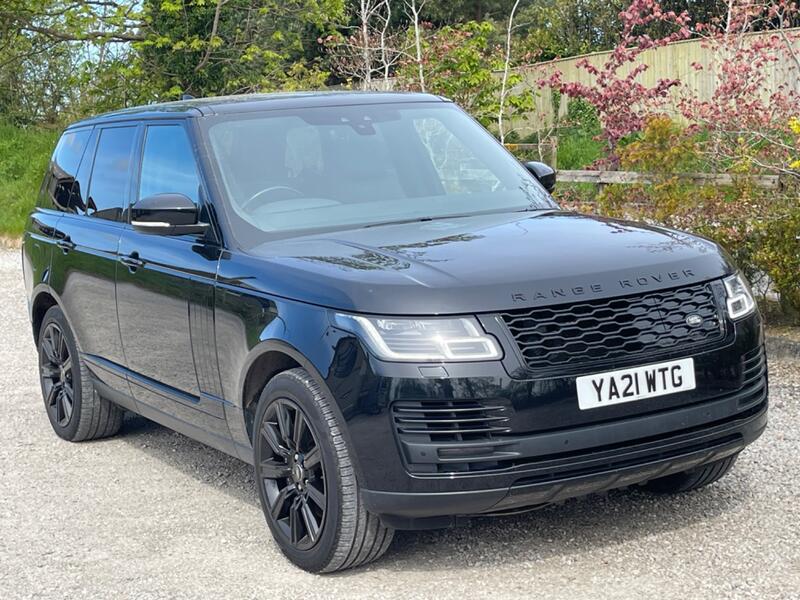 View LAND ROVER RANGE ROVER 2.0 P400e 13.1kWh Westminster Black