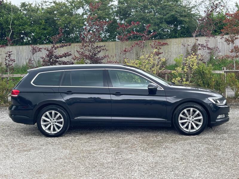 View VOLKSWAGEN PASSAT 1.5 TSI EVO SE Business