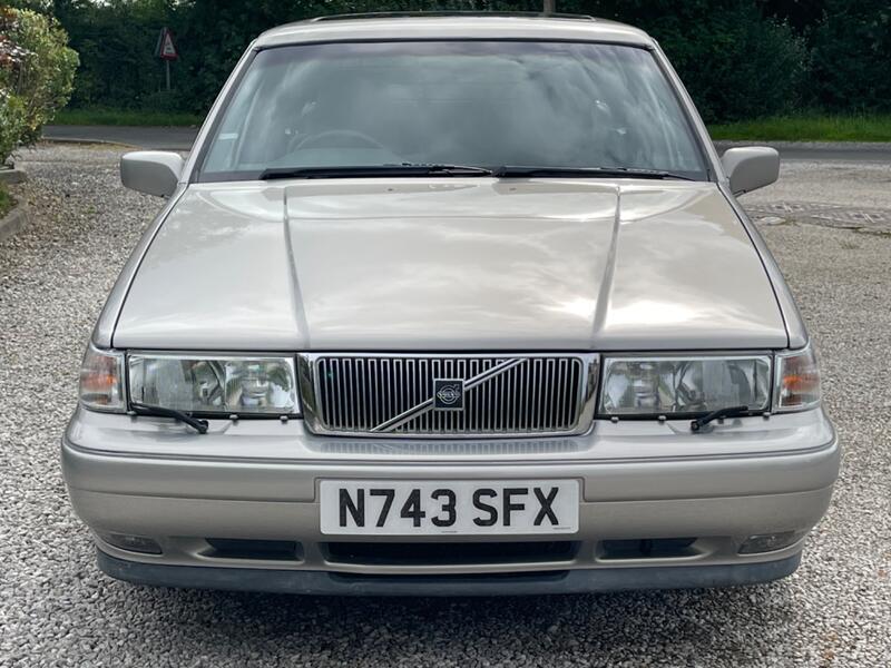 VOLVO 960