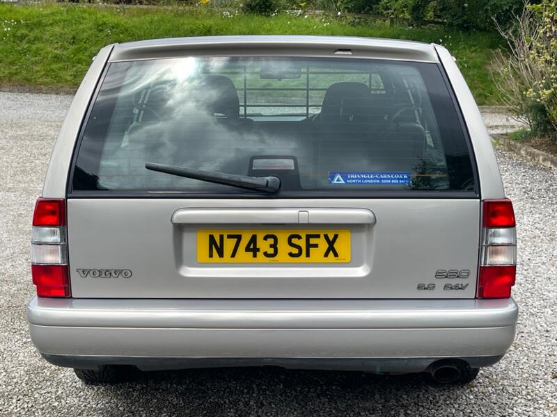 VOLVO 960