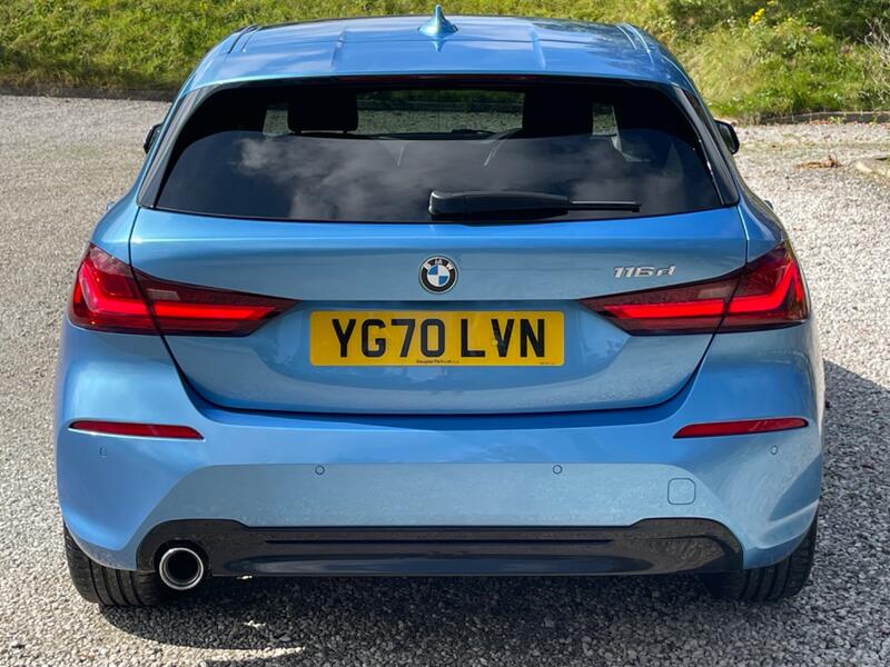 BMW 1 SERIES