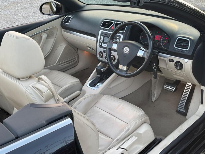 VOLKSWAGEN EOS