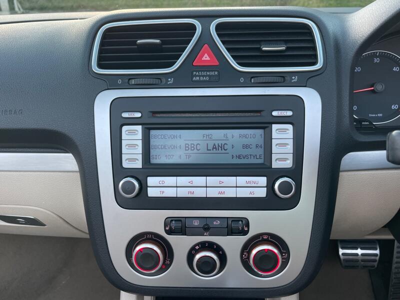 VOLKSWAGEN EOS
