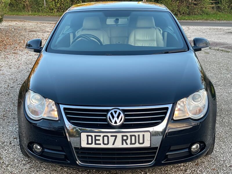 VOLKSWAGEN EOS
