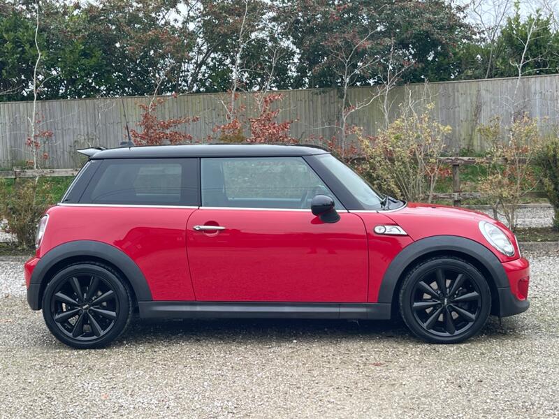 View MINI HATCH 1.6 Cooper S Hatch