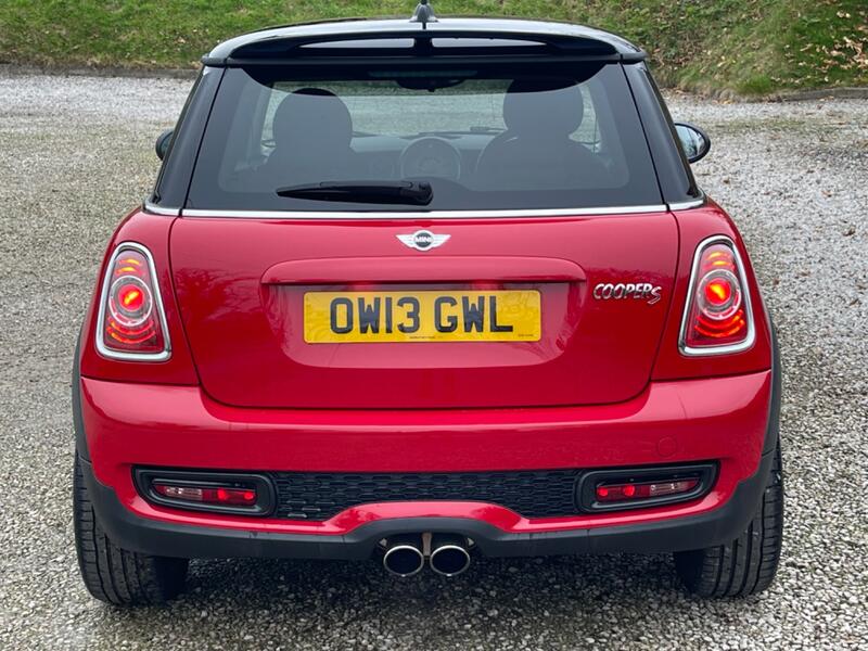MINI HATCH
