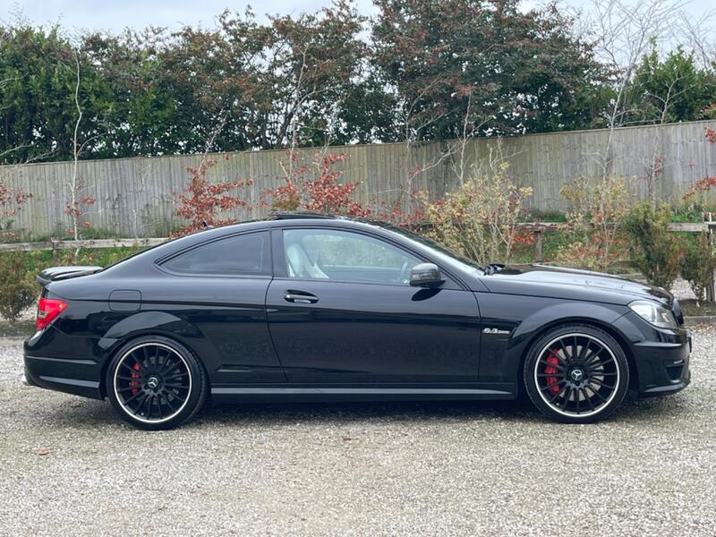 View MERCEDES-BENZ C CLASS 6.3 C63 V8 AMG Edition 125