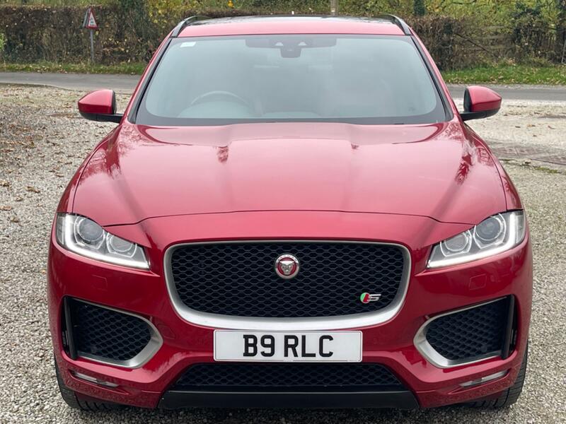 JAGUAR F-PACE