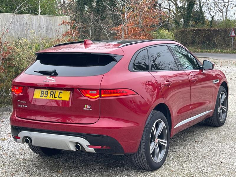 View JAGUAR F-PACE 3.0 D300 V6 S