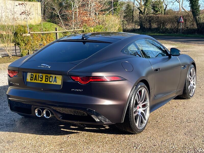 View JAGUAR F-TYPE 3.0 V6 R-Dynamic