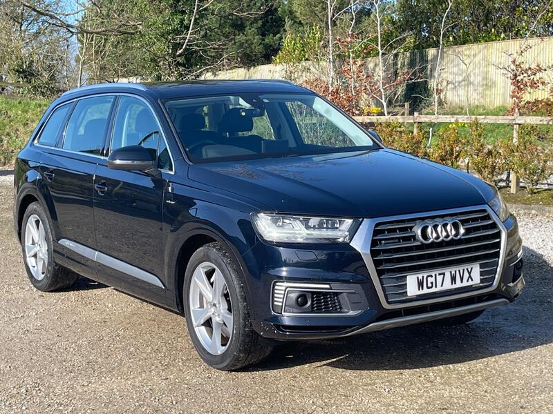 View AUDI Q7 3.0 TDI V6 e-tron
