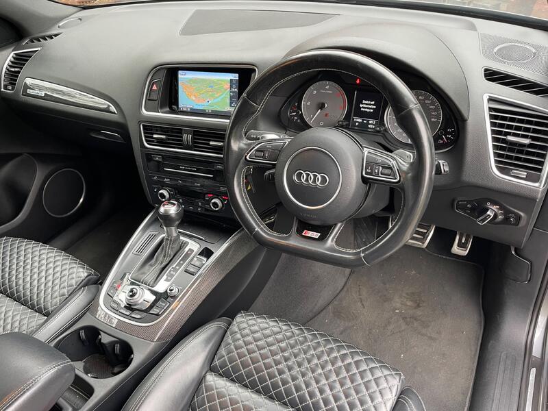 AUDI SQ5
