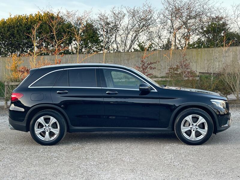 View MERCEDES-BENZ GLC CLASS 2.1 GLC250d Sport