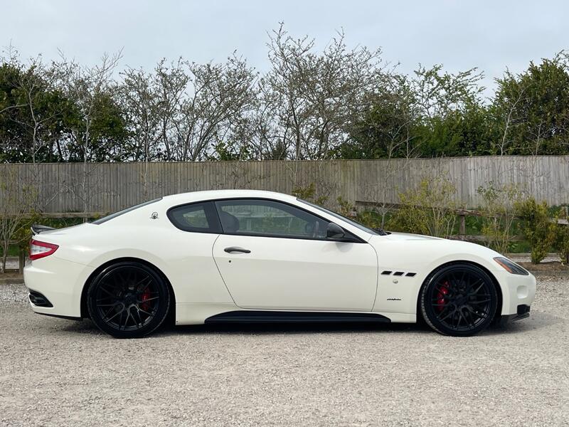 View MASERATI GRANTURISMO 4.7 V8 S