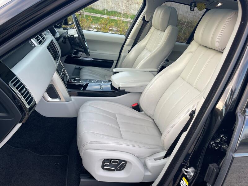 LAND ROVER RANGE ROVER