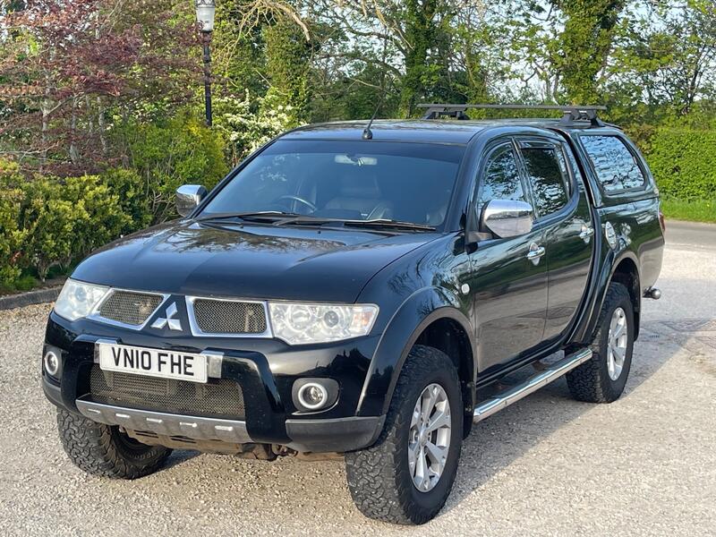 View MITSUBISHI L200 2.5 DI-D Barbarian