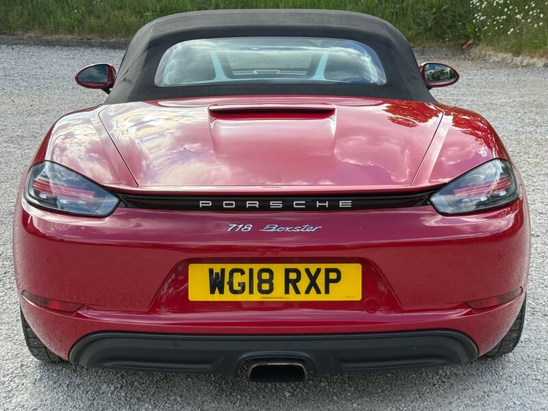 PORSCHE 718
