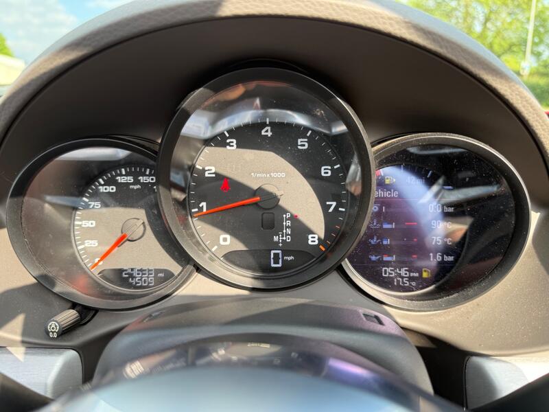 PORSCHE 718