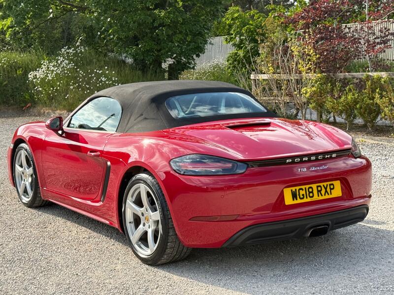 PORSCHE 718