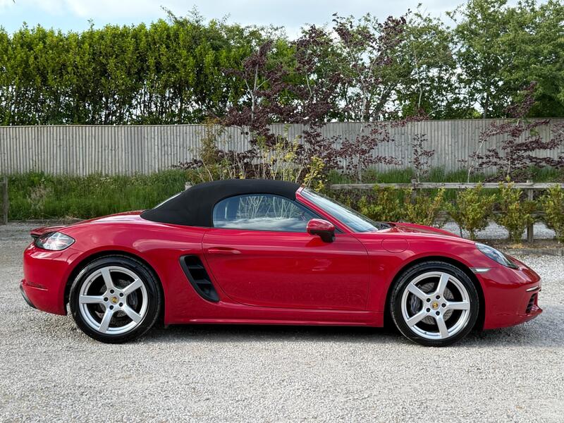 View PORSCHE 718 2.0T PDK Euro 6 (s/s) 2dr