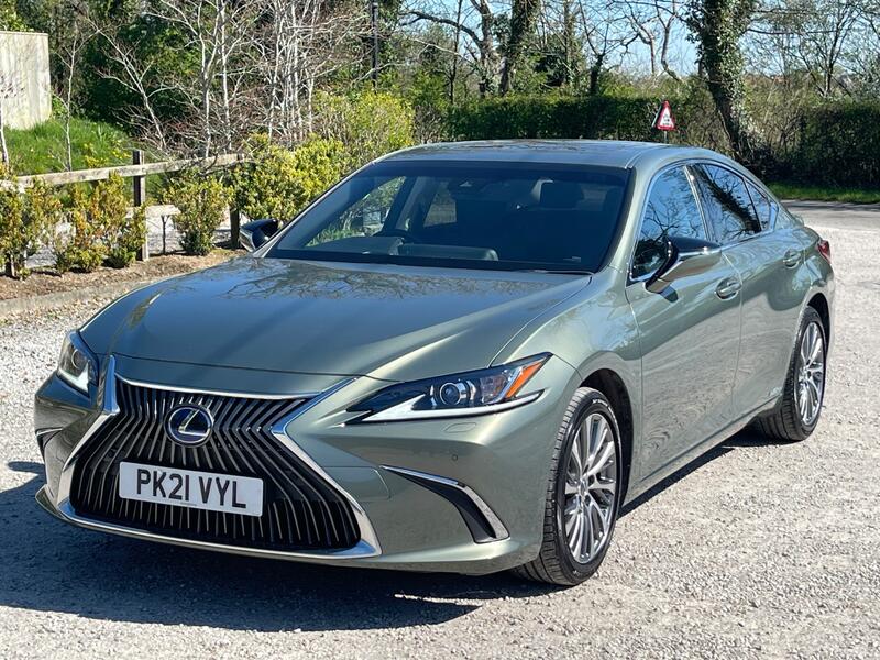 View LEXUS ES 300H 2.5 300h