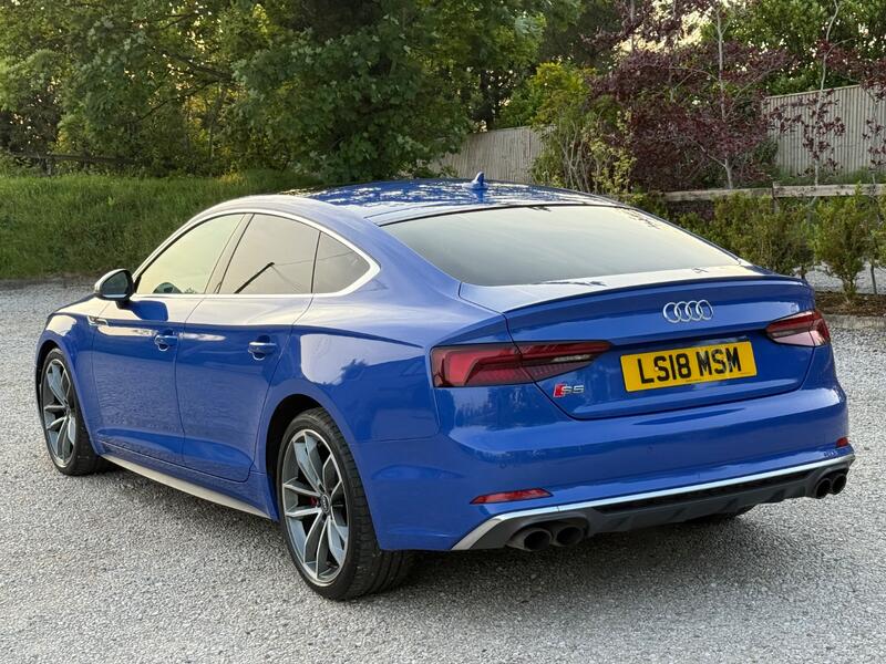 AUDI S5