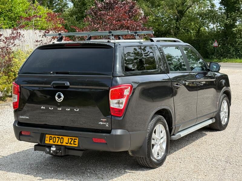View SSANGYONG MUSSO 2.2 D Saracen