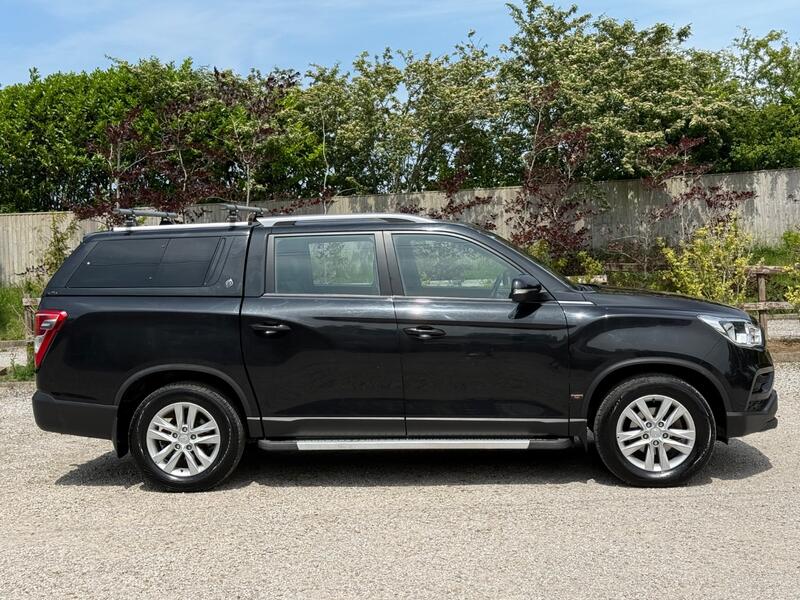 View SSANGYONG MUSSO 2.2 D Saracen
