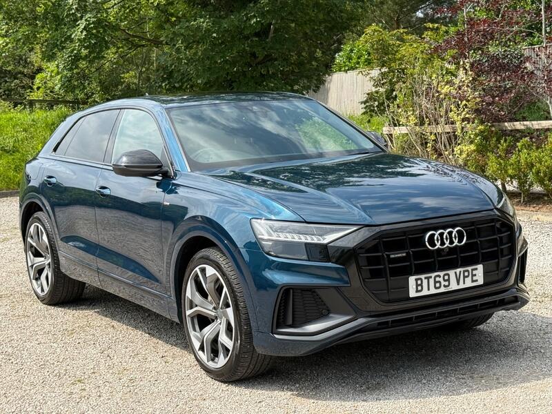 View AUDI Q8 3.0 TDI V6 50 Edition 1