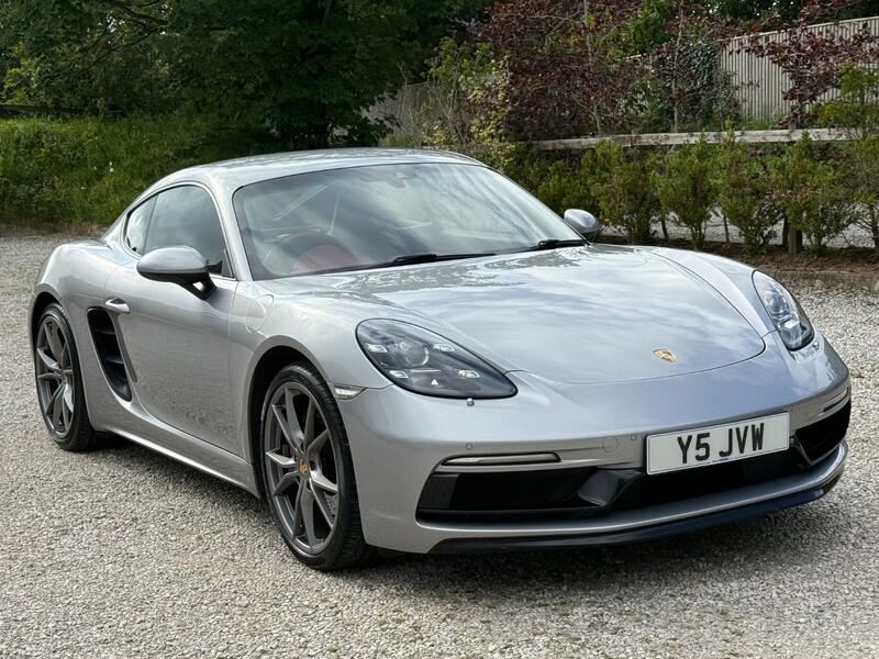 View PORSCHE 718 2.0 T