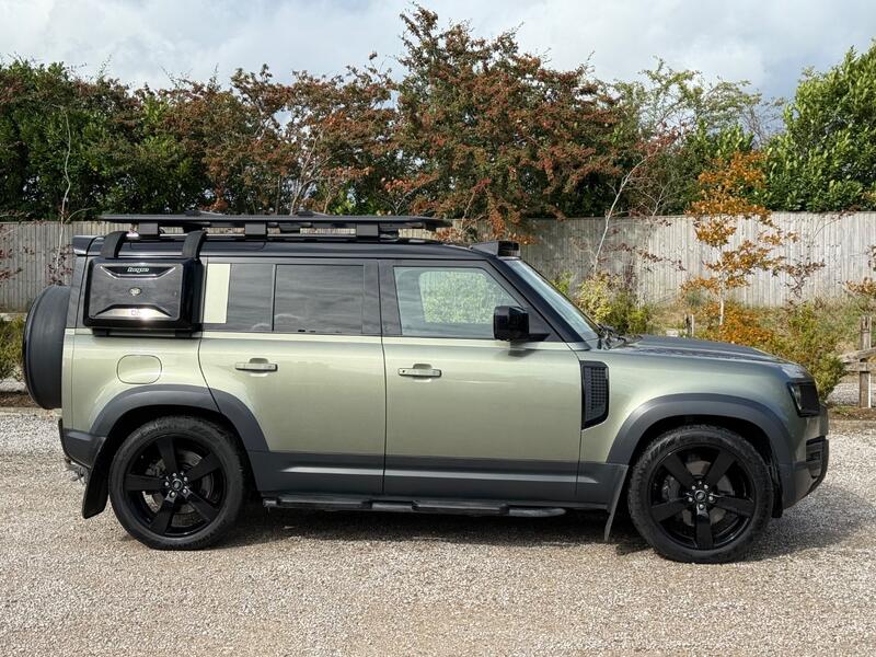 View LAND ROVER DEFENDER 110 3.0 D250 MHEV First Edition