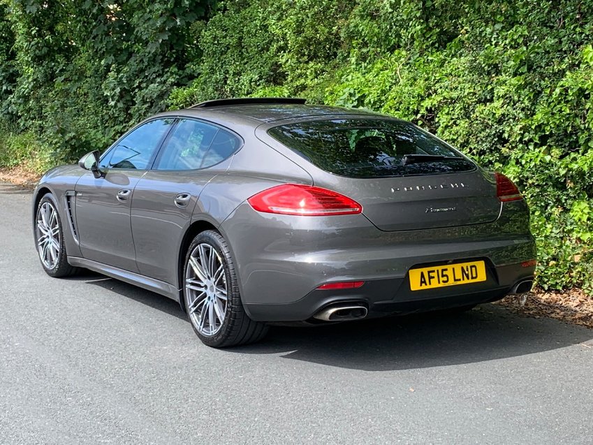 PORSCHE PANAMERA