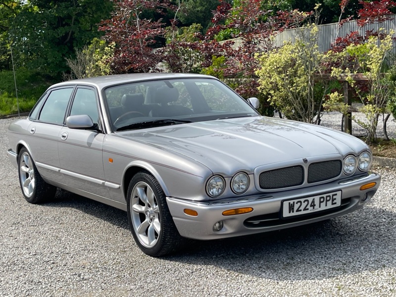 View JAGUAR XJ XJR SUPERCHARGED