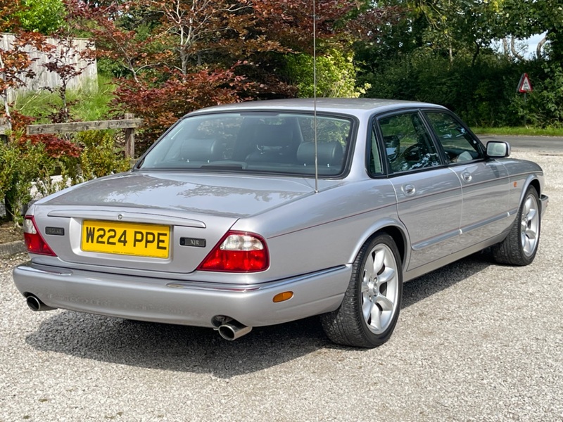 View JAGUAR XJ XJR SUPERCHARGED