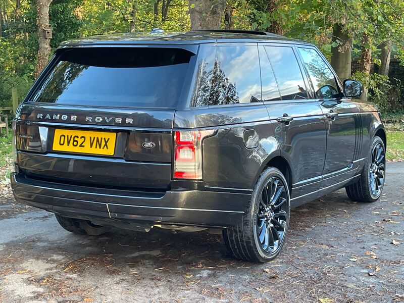 View LAND ROVER RANGE ROVER SDV8 AUTOBIOGRAPHY