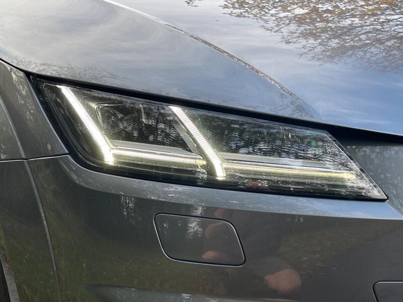 AUDI TT