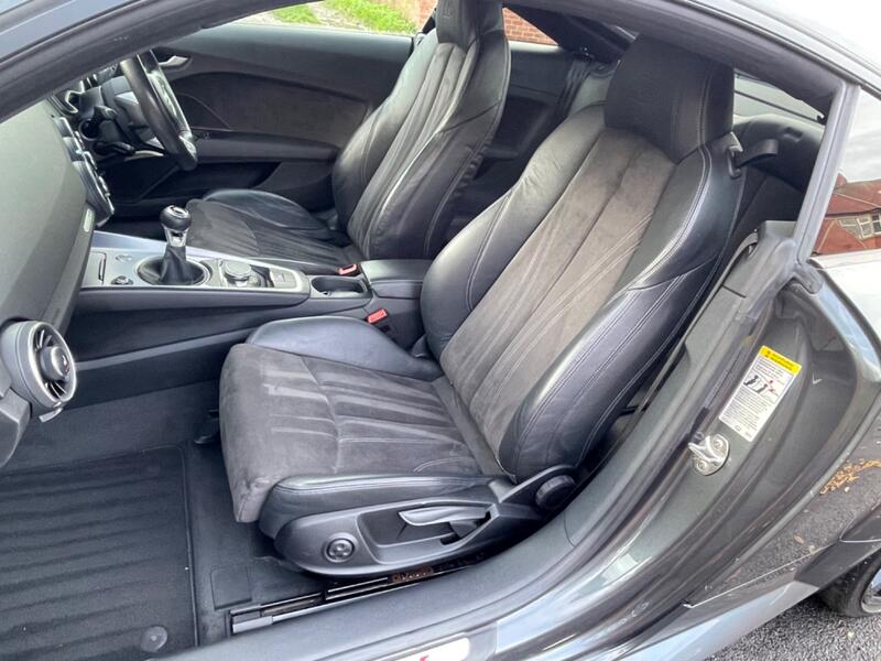 AUDI TT