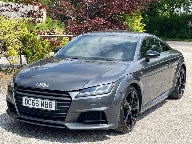 AUDI TT