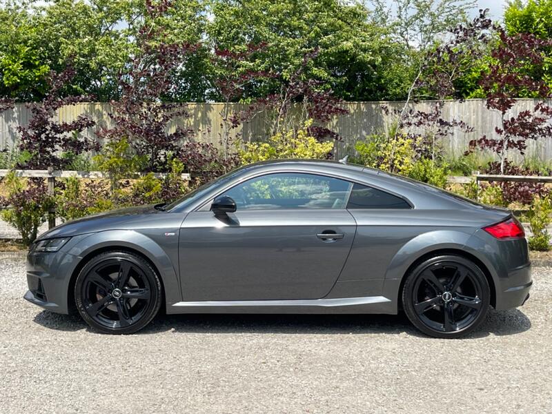 AUDI TT