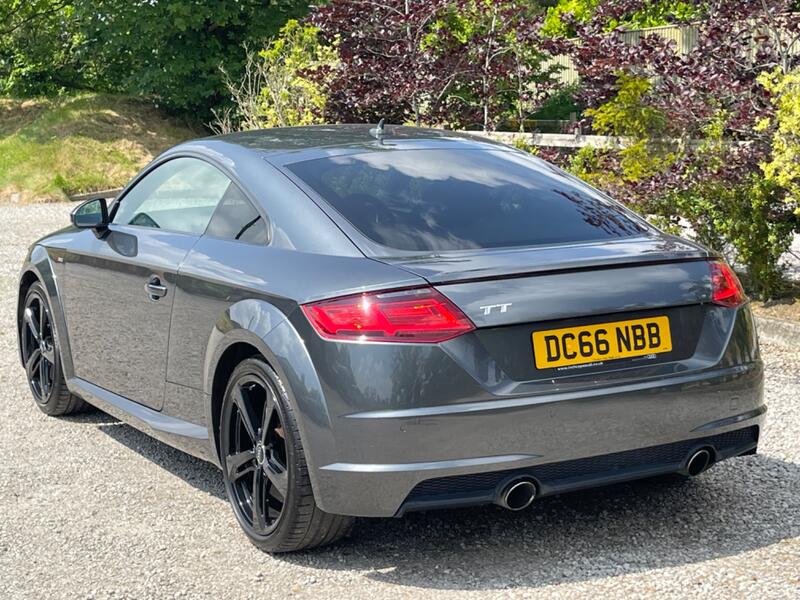 AUDI TT